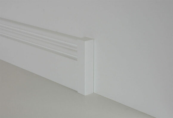 Eckverbindungsklotz Blütenweiß für das Maß 18 x 100 mm