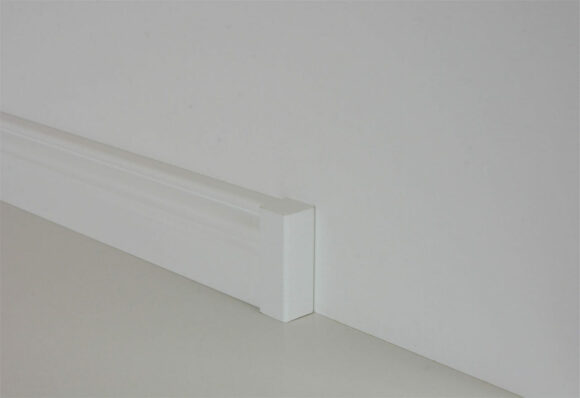 Eckverbindungsklotz Blütenweiß für das Maß 18 x 60 mm